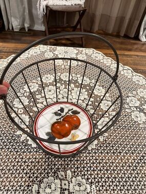 Vintage Hallmark "Mitford" Wrought Iron & Ceramic Apple Basket